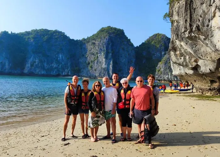 Venezia Cruises  Hạ Long
