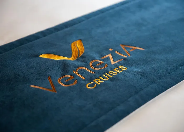 Venezia Cruises Hạ Long
