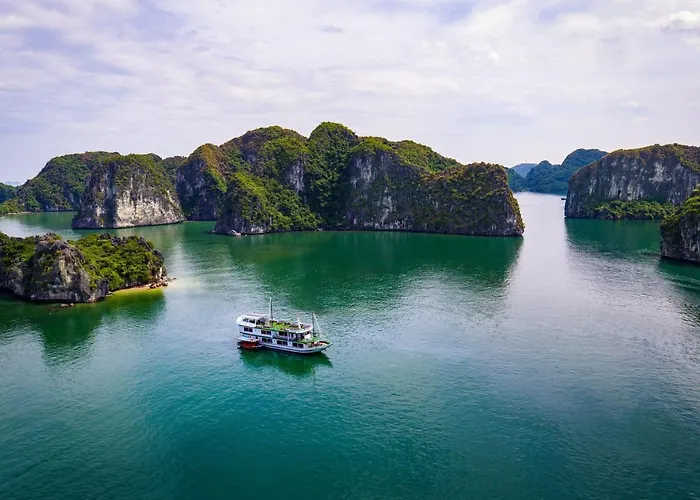  Venezia Cruises Hạ Long