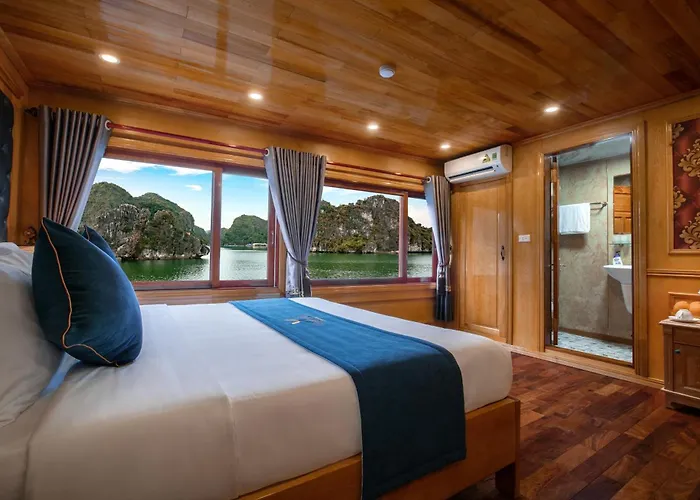 Venezia Cruises  Hạ Long