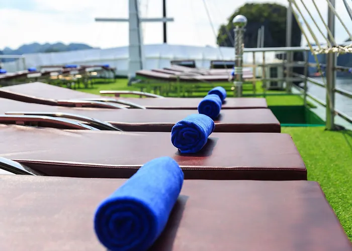 Venezia Cruises Hạ Long